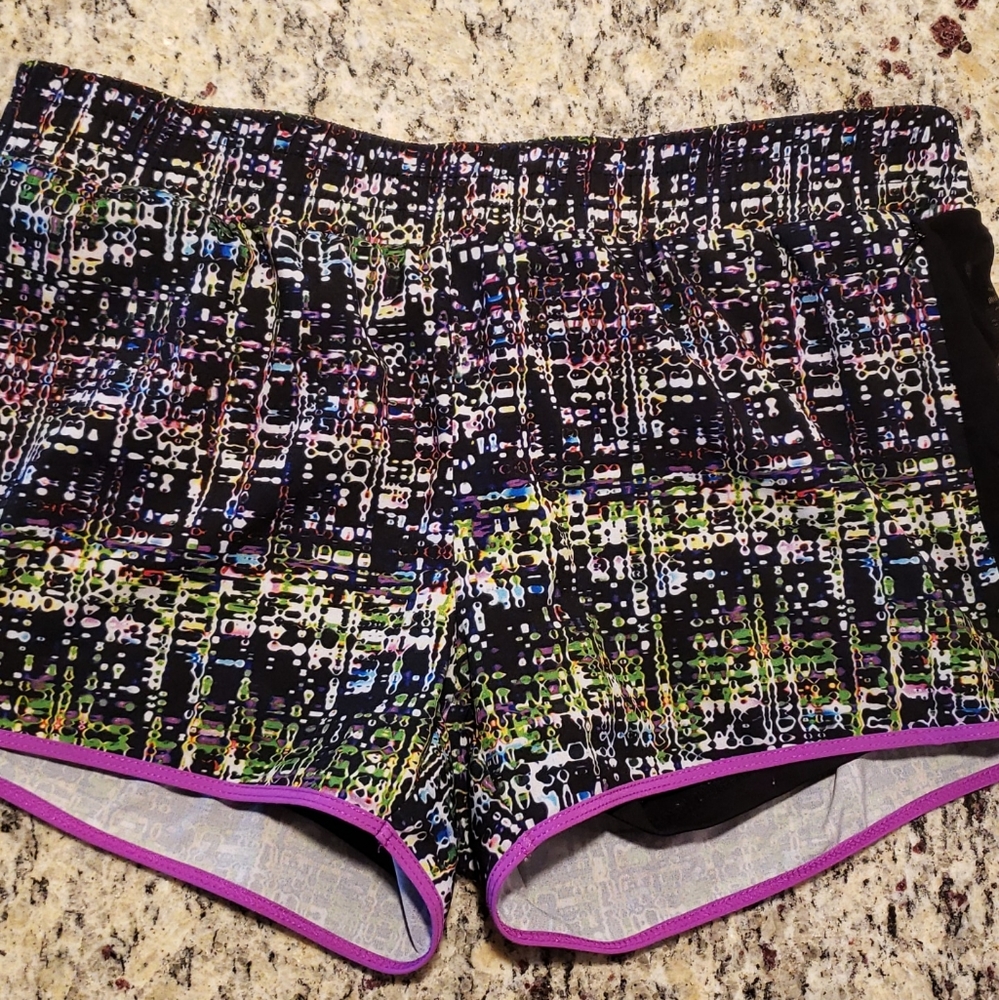 Fabletics printed shorts!